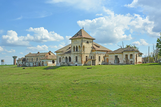 Conace boierești din Dolj, construite în stilurile neoromânesc și eclectic, de vânzare pentru mai puțin de 100.000 de euro