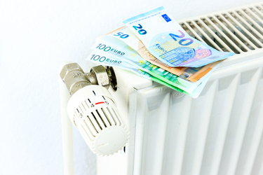 Lege: Toate clădirile noi trebuie echipate cu dispozitive de autoreglare a temperaturii și a aerului, dar și cu puncte de încărcare pentru mașini electrice