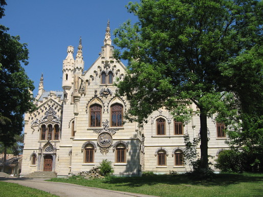 Trei oferte pentru reabilitarea Palatului Mihail Sturdza din Iași