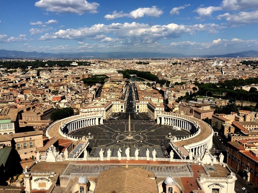 Vaticanul a publicat în premieră informații despre proprietățile imobiliare deținute
