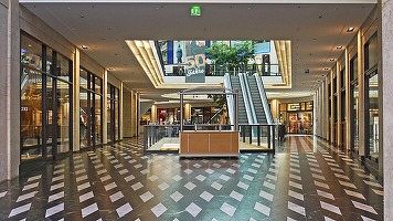 TABEL Dezvoltatorii continuă investițiile, peste 500.000 metri pătrați spații de retail sunt în construcție sau pregătire la nivel național. În București, planurile rămân limitate