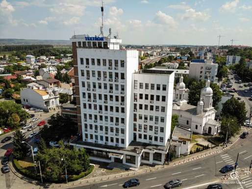 EXCLUSIV Regii jocurilor de noroc din Moldova cumpără clădirea Electrica din centrul Piteștiului de la doi foști directori Lidl