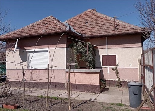 Românii încep să cumpere case ieftine din estul Ungariei. La ce preț le-au găsit