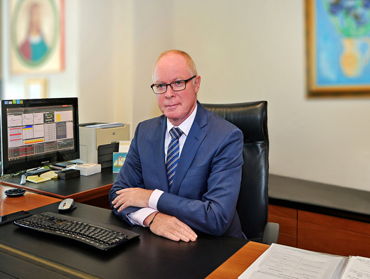 EXCLUSIV Fostul bancher de top Dominic Bruynseels și-a vândut magazinele din Oradea, închiriate de Mega Image, familiei Iepure și medicilor Cristian Pop și Daniel Angelescu