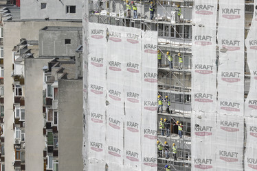 ANALIZĂ Guvernul a cheltuit pentru reabilitarea termică cea mai mare sumă din ultimii 11 ani, dar a eficientizat energetic de 3 ori mai puține apartamente 