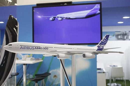 One United Properties a cumpărat de la Hidroelectrica terenuri și clădiri ale Romaero, pe care va construi hangare și birouri. E posibil ca My Jet să fie chiriaș. Apare One Băneasa AirPark