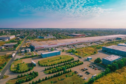 EXCLUSIV Este pregătită a doua tranzacție imobiliară de răsunet, care scoate Globalworth din nișa proprietăților logistice. Una dintre cele mai bogate familii din Belgia negociază un contract de 100 milioane euro