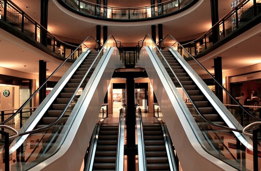 INFOGRAFIC Mall-urile se extind puternic în România
