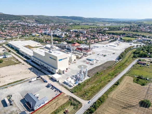 FOTO Knauf Insulation a început producția de vată minerală din sticlă în România, cea mai modernă unitate a companiei din Europa Centrală și de Est. Investiție de 140 milioane euro 