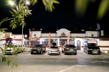 Doi Cocoși: Mama lui Cristi Borcea s-a asociat cu familia Ion, care a participat la construcția a peste 10.000 de apartamente, pentru dezvoltarea proiectului rezidențial din locul restaurantului Doi Cocoși