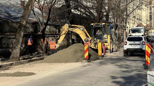 FOTO ANUNȚ Ample lucrări de reparații lansate pe străzile și trotuarele din întreg Bucureștiul. Plan pe 4 ani