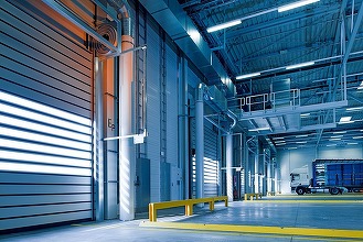 Retailul și e-commerce-ul rescriu dinamica pieței industriale