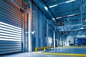 Retailul și e-commerce-ul rescriu dinamica pieței industriale