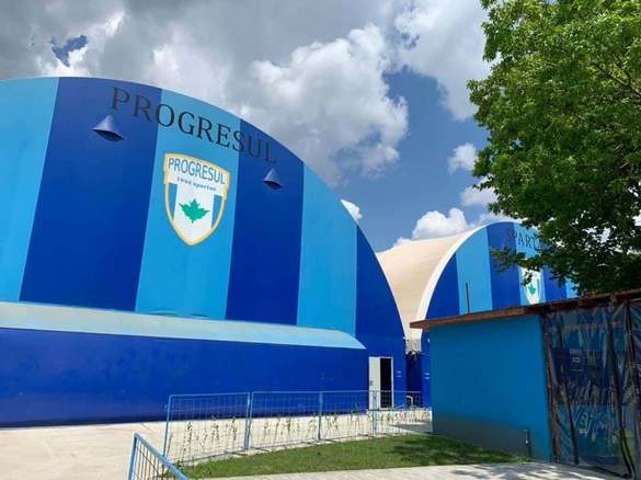 FOTO Gabriel Rădulescu, fost acționar al Romelectro, investește în modernizarea stadionului Progresul Spartac 