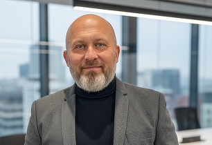 Liviu Stoleru, recrutat ca CEO al Symmetrica. Anterior s-a angajat COO la Untold, după demisia de la ROCA
