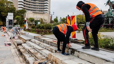 Trotuarele din zona centrală a Capitalei, refăcute