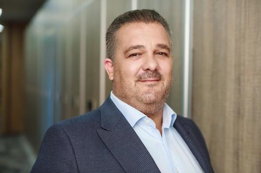 Ioannis Papalekas intră în topul marilor bogați ai lumii după o afacere cu Banca Centrală a Ungariei