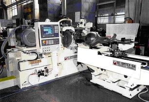 Platforma unei mari companii, emblemă în comunism - vândută VIDEO&FOTO