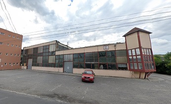EXCLUSIV FOTO O fabrică istorică dispare. Famos, care l-a avut acționar pe Attila Verestoy, își vinde fabrica, birourile și mall-ul din Odorheiu Secuiesc. A disponibilizat circa 130 de angajați