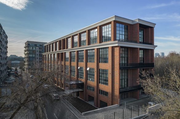 BrickLofts: reinterpretarea spațiilor industriale în locuințe urbane cu identitate