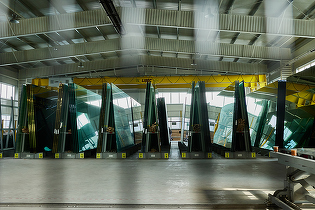 Barrier pune pe hold investițiile în România