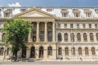  Imagini din Palatul Universității din București, cu interioare restaurate