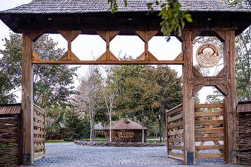 EXCLUSIV FOTO Tranzacție în România. Adrian Polec își extinde investițiile în turism. A cumpărat un complex agroturistic gândit de Cristian Dumitrescu