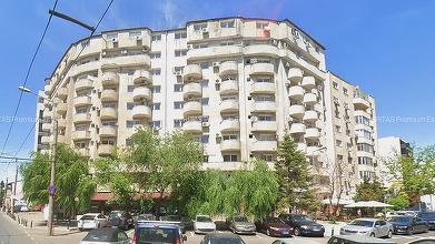Bloc întreg, cu 9 etaje , la vânzare în centrul Bucureștiului