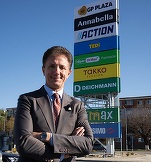 EXCLUSIV FOTO Gică Popescu vinde gigantului britanic M Core centrul comercial dezvoltat în Hunedoara