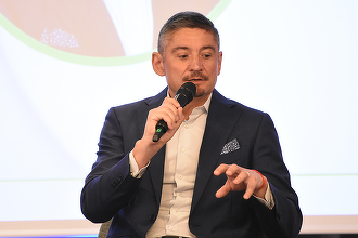 VIDEO Firmele preferă tot mai mult clădiri premium, chiar dacă reduc suprafețele închiriate. Adinel Tudor, CEO Evo Properties: Chiriașii vor birouri de clasă A la preț de depozit, poate chiar uneori mai mic decât prețul de depozit, însă acum piața a ajuns