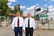 FOTO Frații Pavăl (Dedeman) demolează halele unei foste mari fabrici, singurul comerciant de hârtie din România până în `89