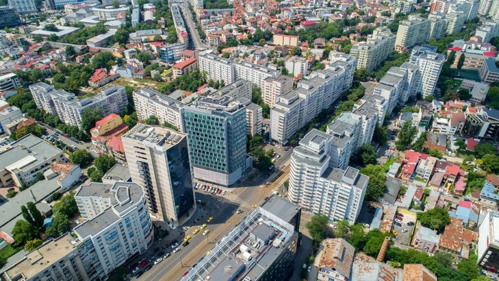 Apartamentele noi din București s-au scumpit, oferta de case noi scade
