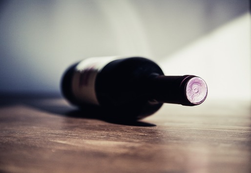 Decizie la un pas de adoptare: Denumirea ”vin românesc” se va aplica doar pentru vinul obținut integral din struguri din România, iar eticheta va afișa tricolorul