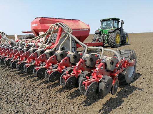 Ministrul Agriculturii: Aproape 1 milion de hectare sunt afectate de secetă