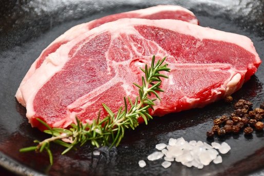 Românii încep să consume mai multă carne de vită și de oaie