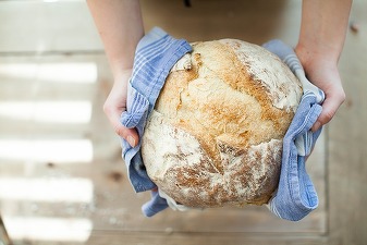 Pâine: 50% cu E-uri. Doar 26% dintre produse afișează procentajul ingredientului principal