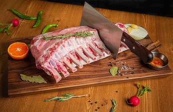 Ministrul Agriculturii nu poate lupta cu ”speculanții” din piețe care vând carnea de miel cu 60 de lei / kg: Nu există bază legală, infracțiunea de speculă a fost eliminată din Codul Penal