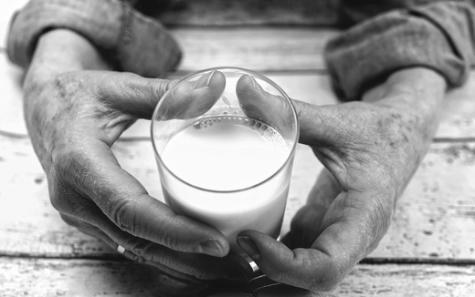 Consiliul Concurenței anunță că discută cu companiile care vor să facă parte din acordul voluntar pentru ieftinirea laptelui
