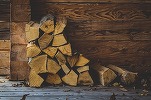 Asociație: Prețurile resursei de lemn sunt cu 30-40% mai mari în România, față de alte țări europene