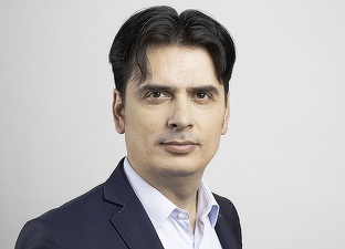 Grupul vasluian Safir, furnizor KFC, vinde aproape o treime din producția de carne de pui în afara țării