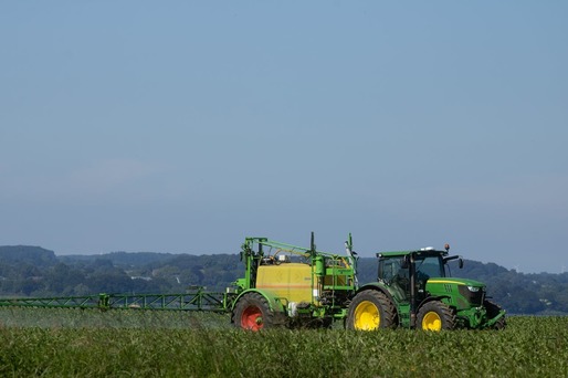 România sfidează interdicția UE privind pesticidele, punând la încercare fermitatea Bruxelles-ului, arată publicația Politico