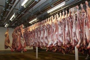 România se apropie de obiectivul strategic de a-și asigura consumul de carne din producția internă, spune Ministrul Agiculturii