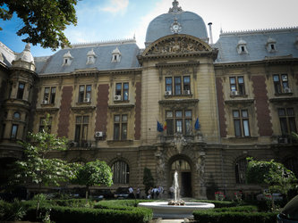 Trimiși în judecată de DNA, directorii generali ai APIA și ANF au fost suspendați din funcții