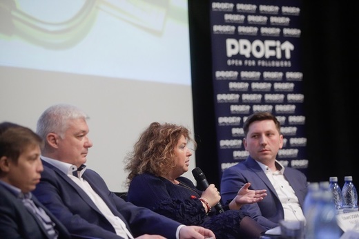 Spitalul Monza a recrutat-o pe Carmen Orban, managerul Spitalului Fundeni, în poziția de director general. Ea anunța la Profit Health Forum: Pentru prima dată simt că am obosit!
