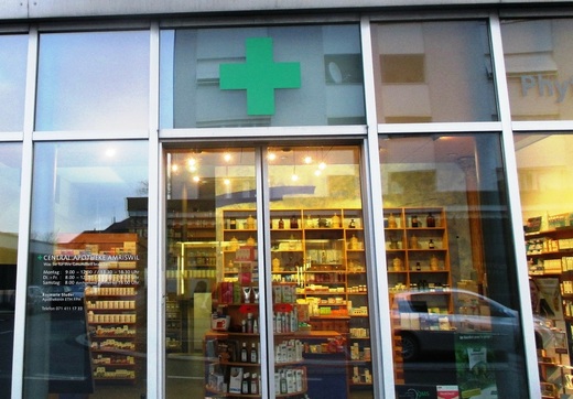 România are mai mulți farmaciști decât Germania. Stăm bine și la capitolul medici stomatologi 