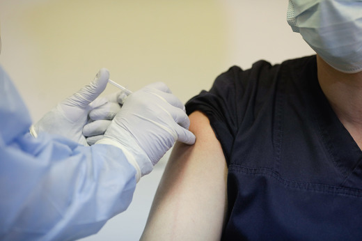 Platformă pentru raportarea reacțiilor adverse după vaccinarea anti-COVID