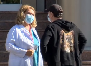 FOTO Cîțu s-a vaccinat cu doza 3