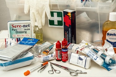 Noi obligații și taxe pentru producători privind deșeurile de medicamente. Farmaciile, obligate să le colecteze de la populație