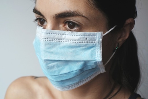 Coronavirus: Austria, dintr-o extremă în alta - renunță acum și la obligativitatea privind izolarea persoanelor infectate. "Nu putem să eliminăm pandemia prin testare, vaccinare, sechestrare."