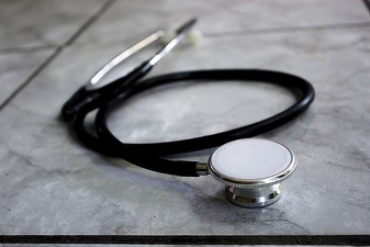 Italia îi va taxa pe rezidenții străini non-UE cu 2.000 de euro pe an pentru a beneficia de serviciile medicale ale statului